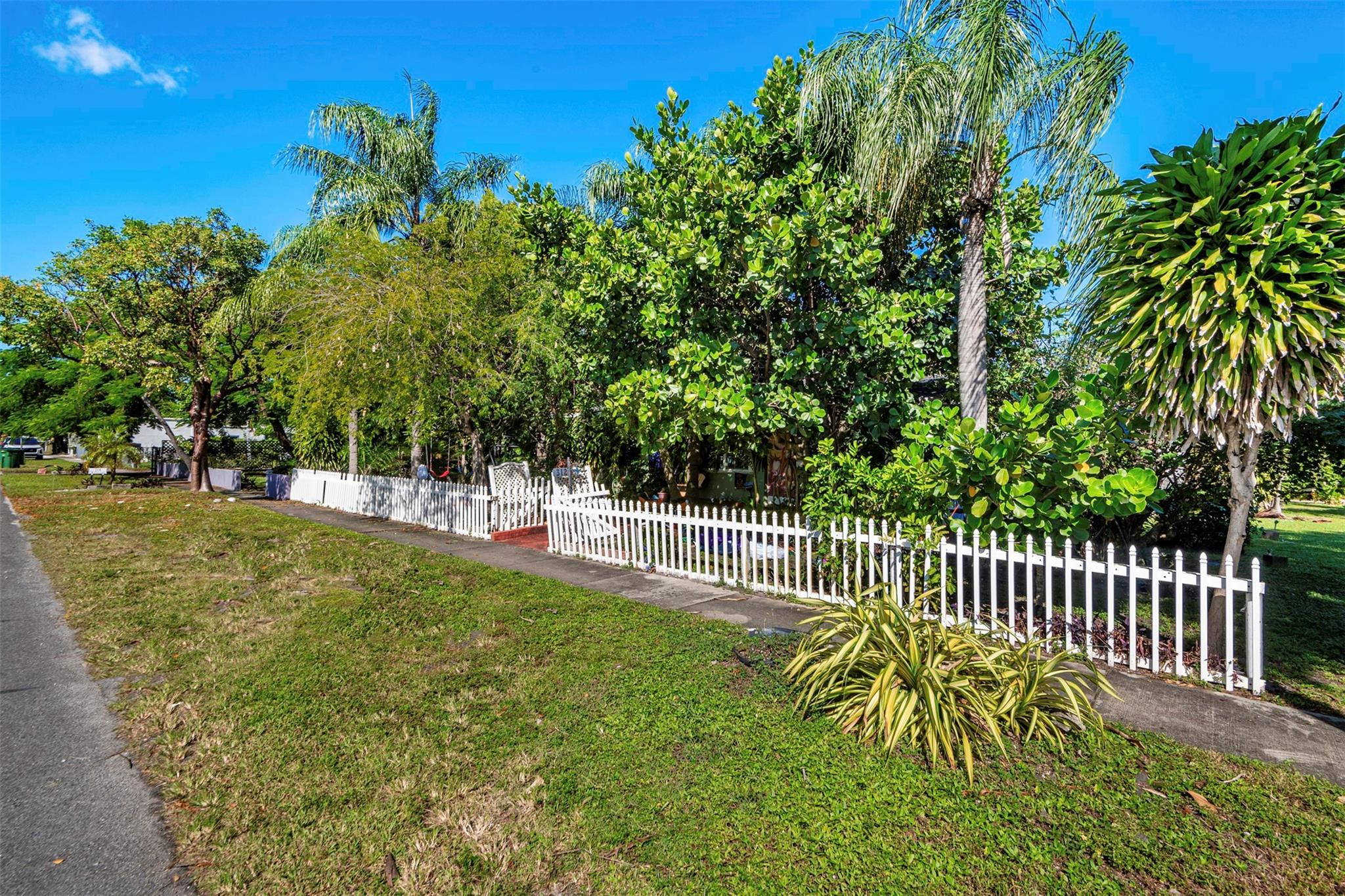302 Southwest 15th Street Dania Beach, FL 33004 - Photo 48 of 69 Photo 48