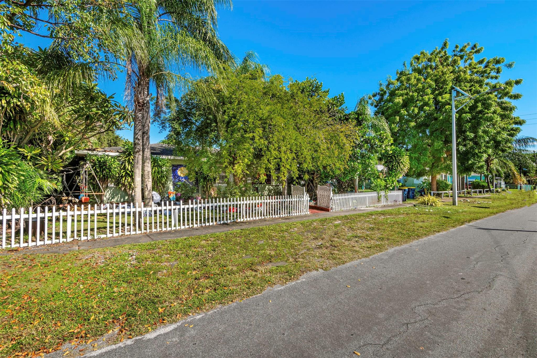 302 Southwest 15th Street Dania Beach, FL 33004 - Photo 49 of 69 Photo 49