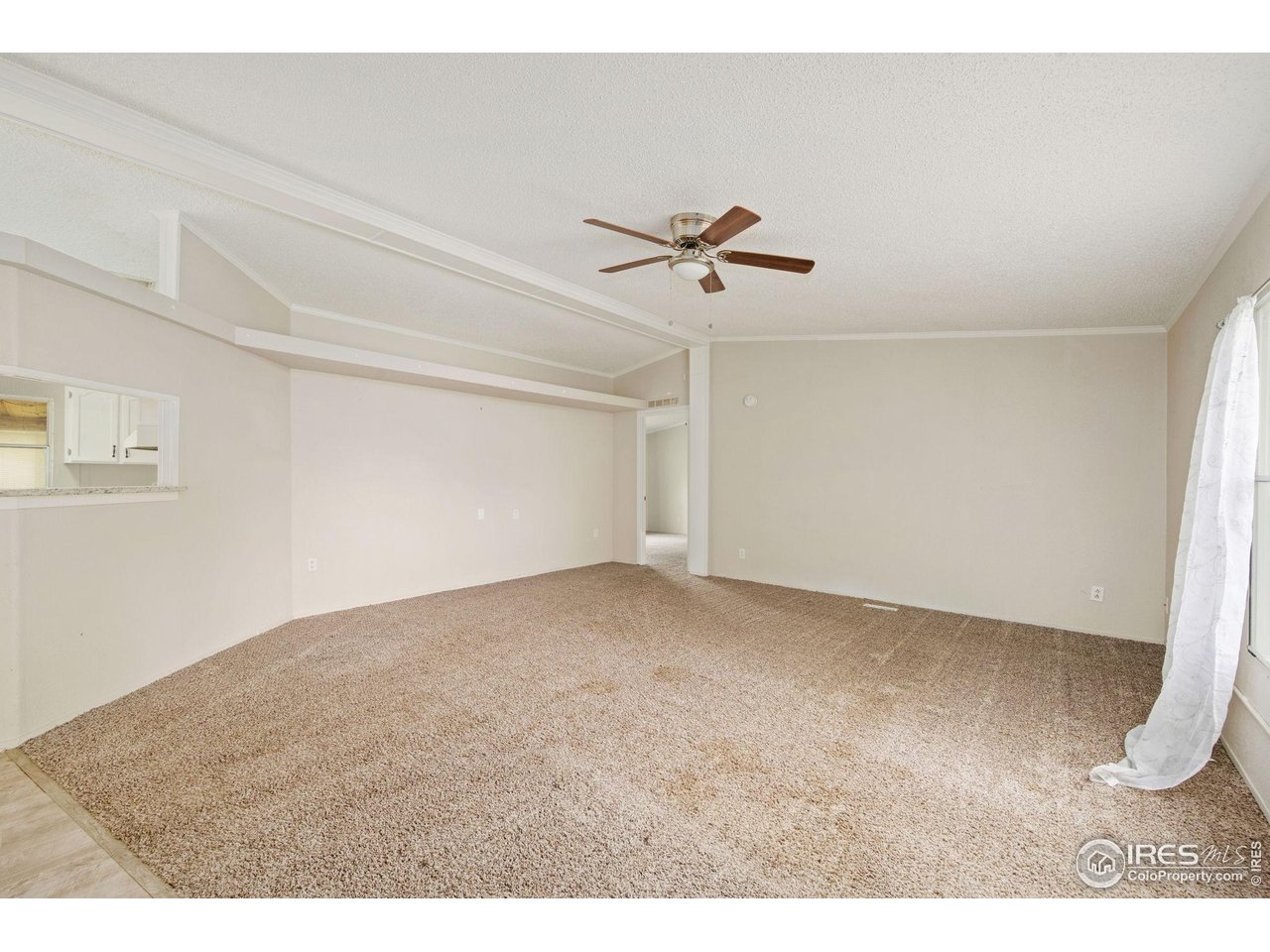 401 North Timberline Road, Unit 142 Fort Collins, CO 80524 - Photo 3 of 16 Living room