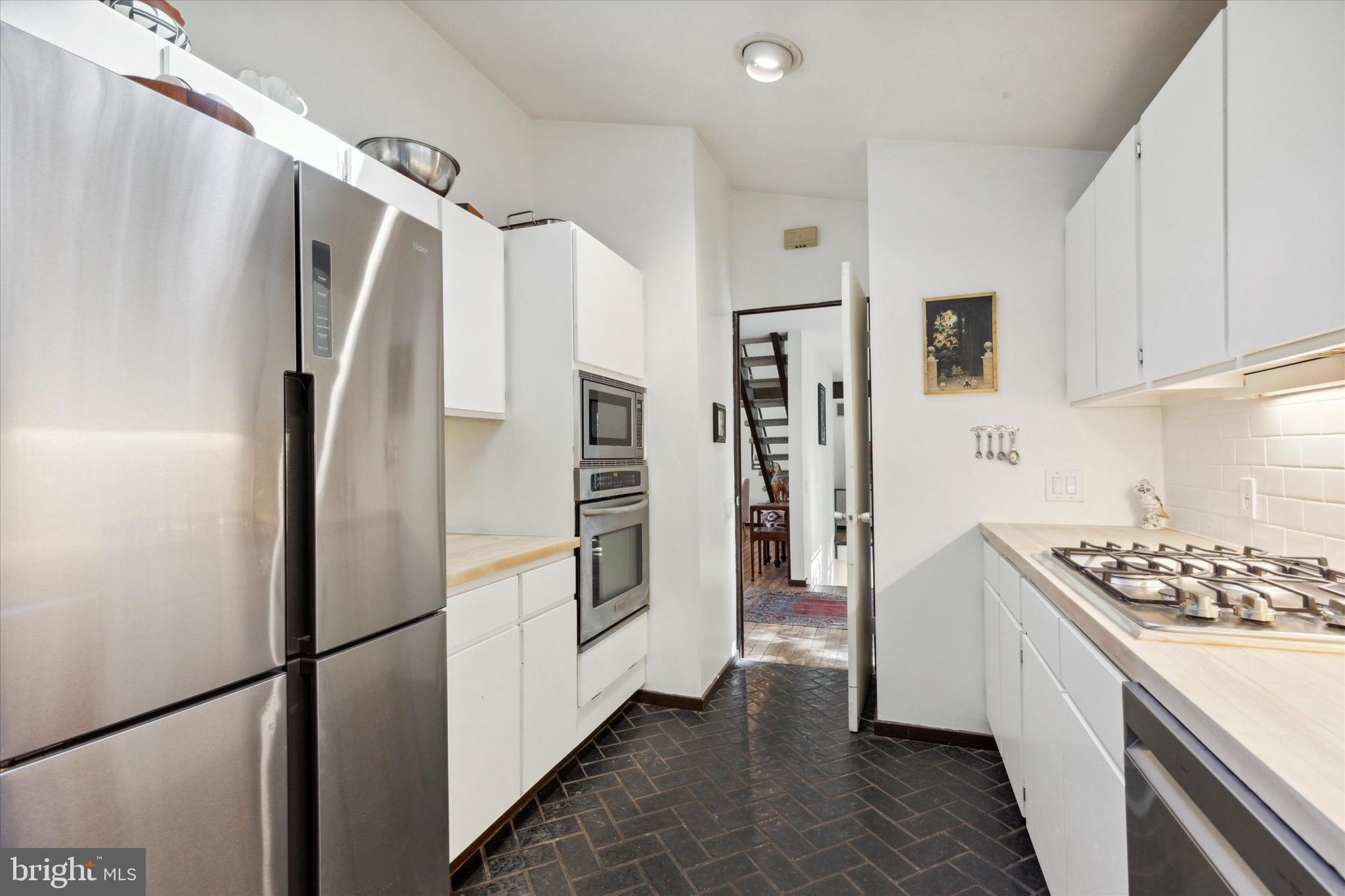 350 Danell Road Wayne, PA 19087 - Photo 5 of 26