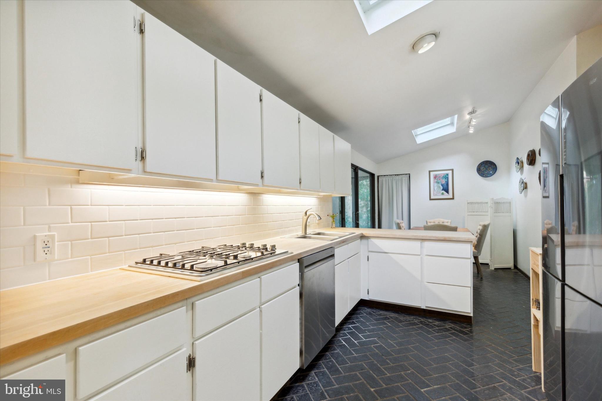 350 Danell Road Wayne, PA 19087 - Photo 6 of 26