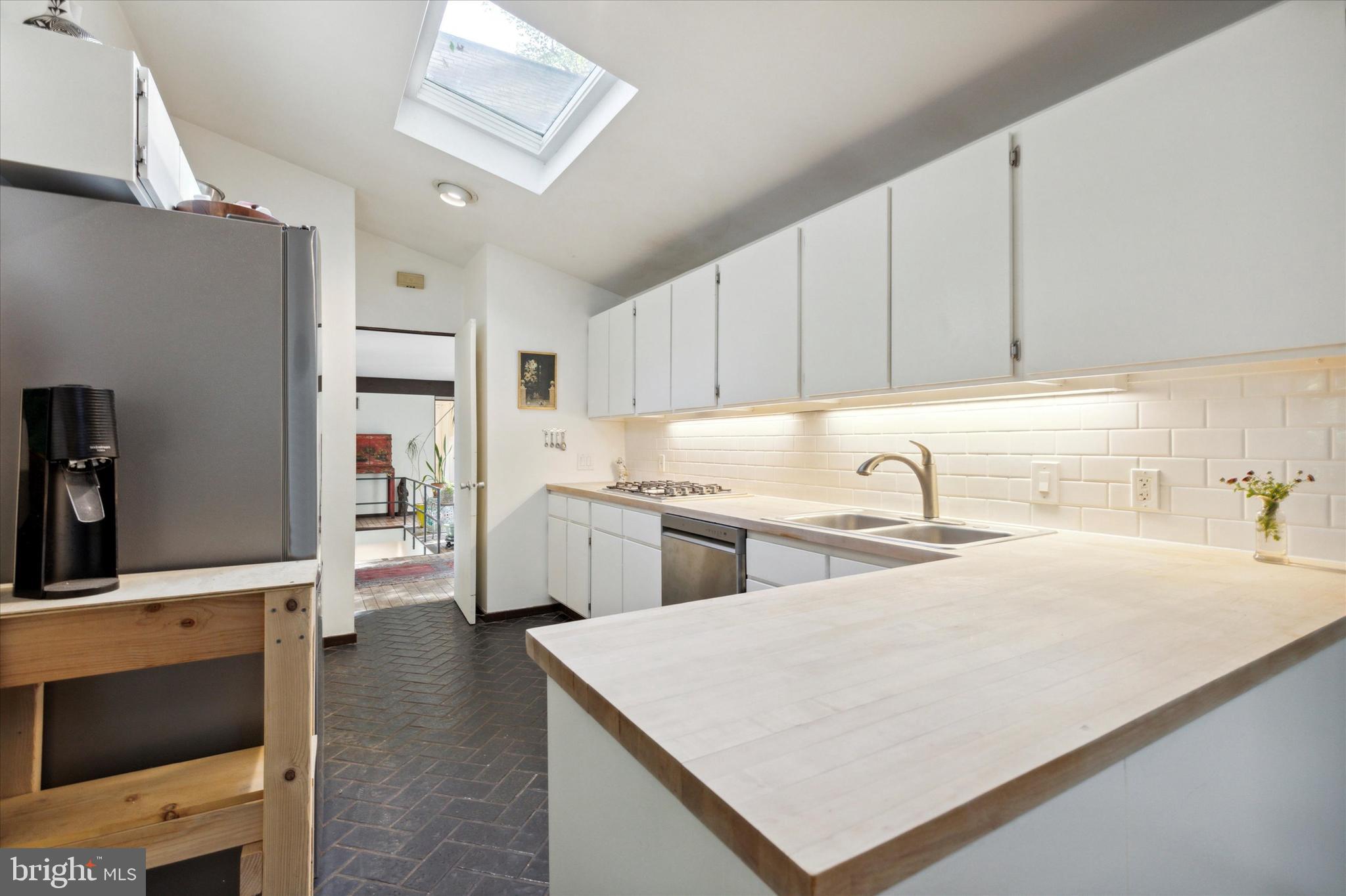 350 Danell Road Wayne, PA 19087 - Photo 7 of 26