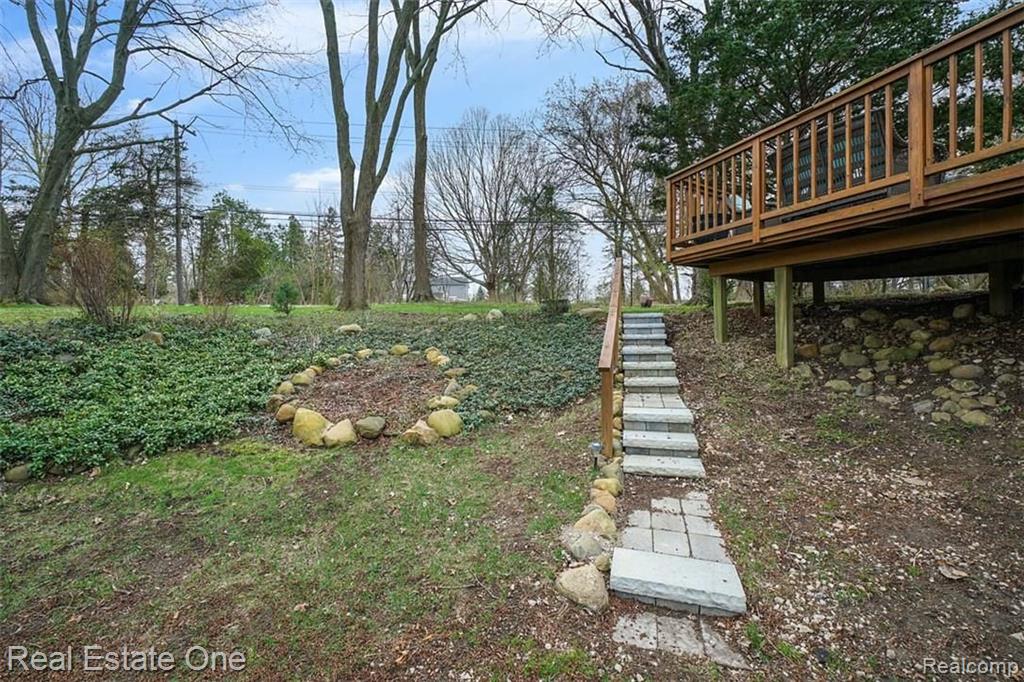 108 Shagbark Drive Rochester Hills, MI 48309 - Photo 3 of 30