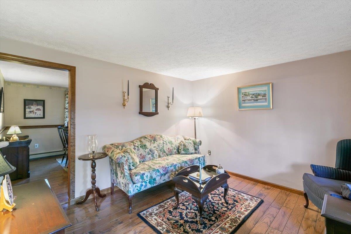 53 Hickory Road Hampstead, NH 03841 - Photo 6 of 39 Gallery Image 6