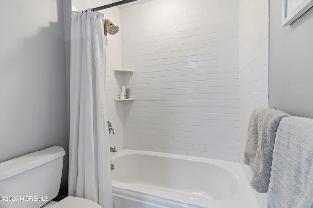 $3,300,000 | 21 South Tamarack Drive, Brielle, NJ 08730