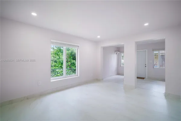 $2,450 | 2456 Jackson Street, Unit 1, Hollywood, FL 33020