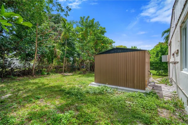 $2,450 | 2456 Jackson Street, Unit 1, Hollywood, FL 33020