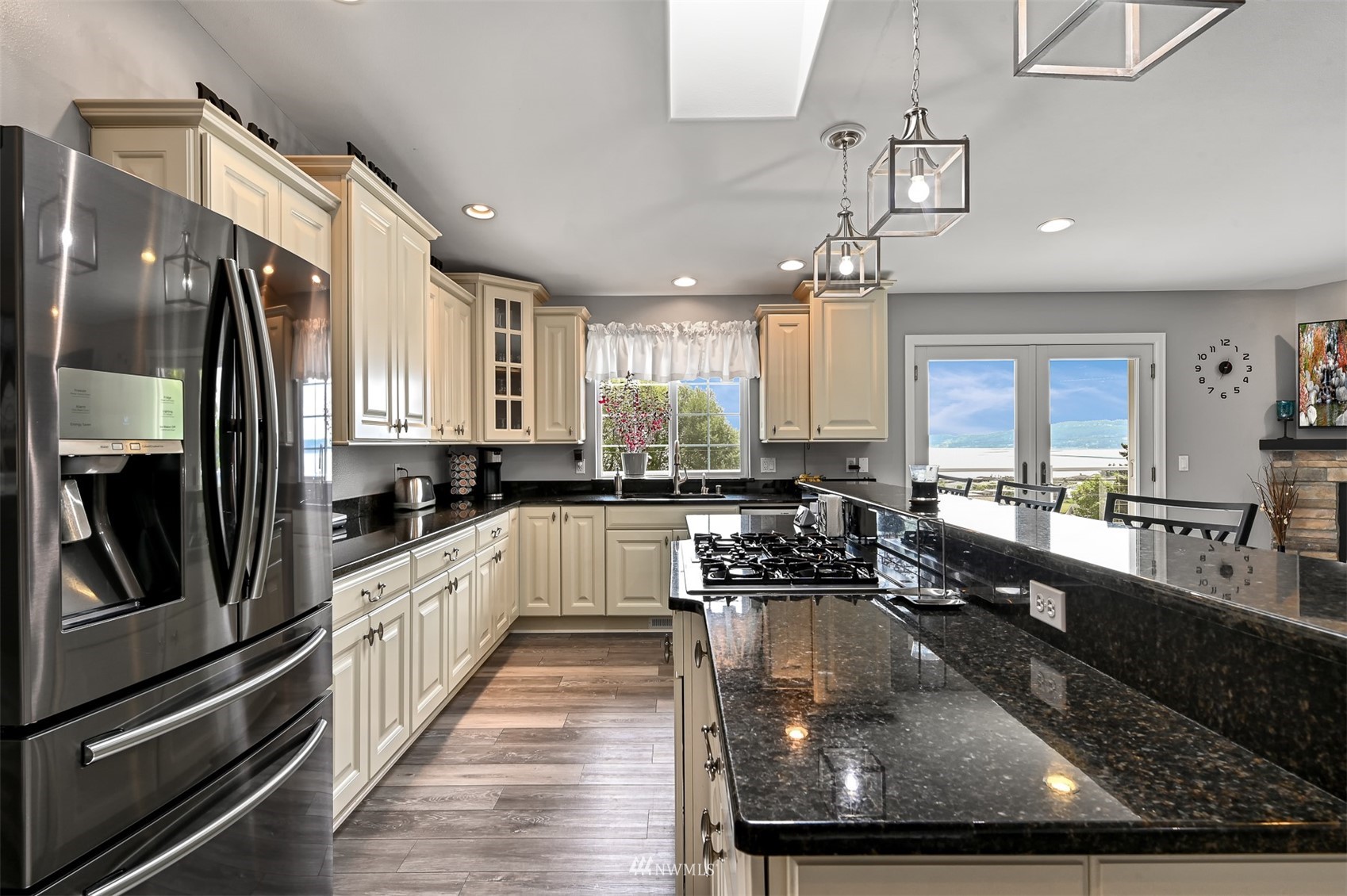 1706 Terrace Heights Road Oak Harbor, WA 98277 - Photo 11 of 40 Gallery Image 11