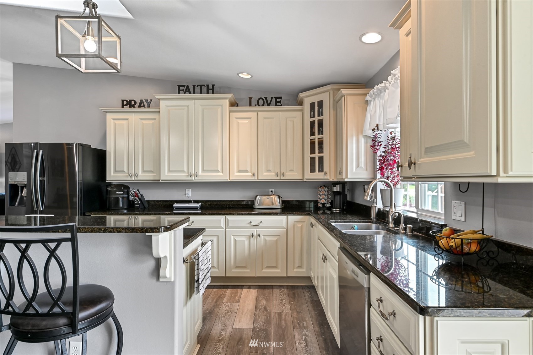 1706 Terrace Heights Road Oak Harbor, WA 98277 - Photo 14 of 40 Gallery Image 14