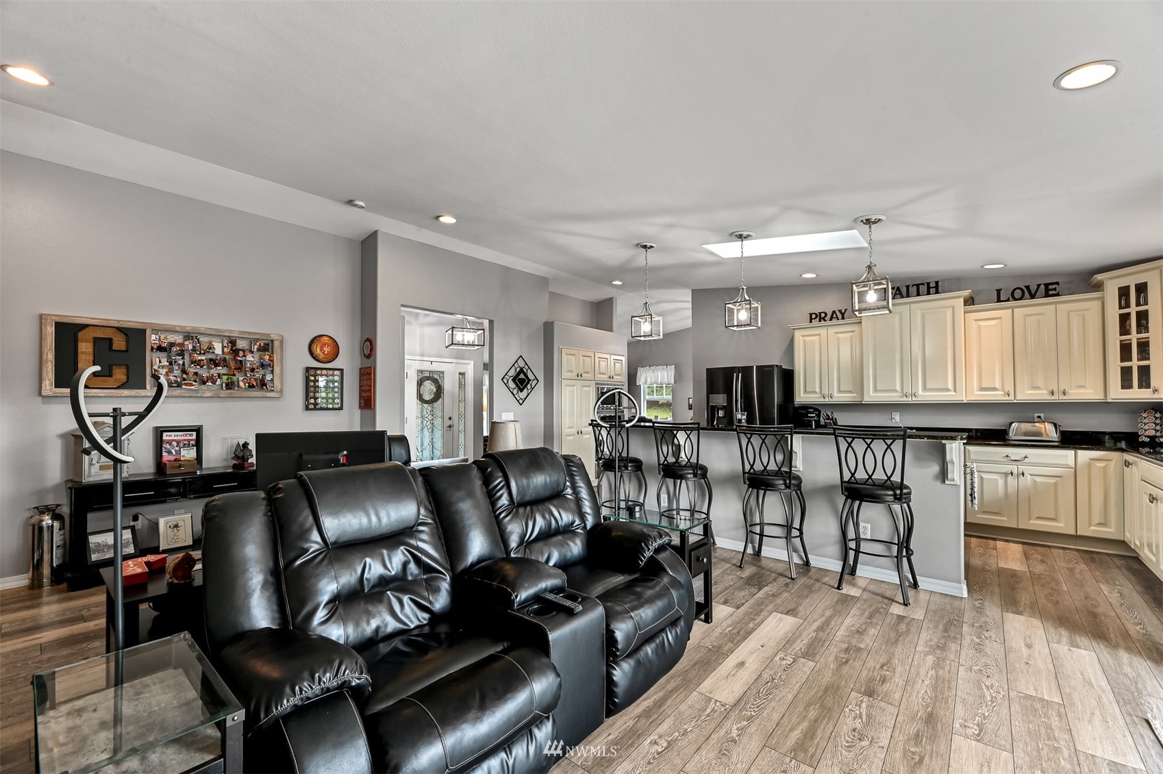 1706 Terrace Heights Road Oak Harbor, WA 98277 - Photo 17 of 40 Gallery Image 17