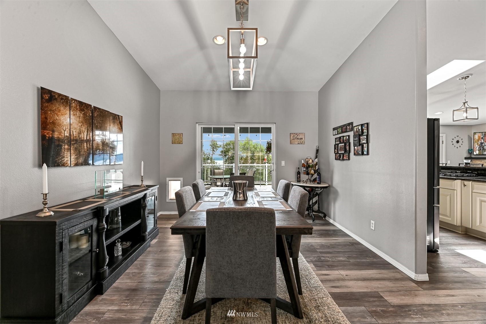 1706 Terrace Heights Road Oak Harbor, WA 98277 - Photo 8 of 40 Gallery Image 8