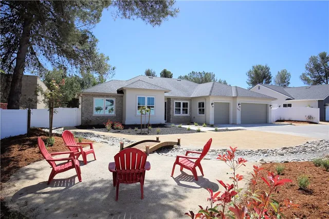 $1,199,000 | 2050 Prospect Avenue, Paso Robles, CA 93446