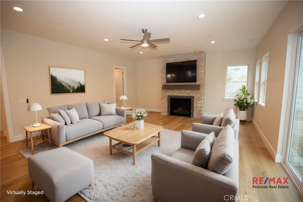 2050 Prospect Avenue Paso Robles, CA 93446 - Photo 13 of 39 Virtually staged great room