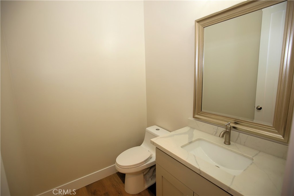 2050 Prospect Avenue Paso Robles, CA 93446 - Photo 19 of 39 Powder room