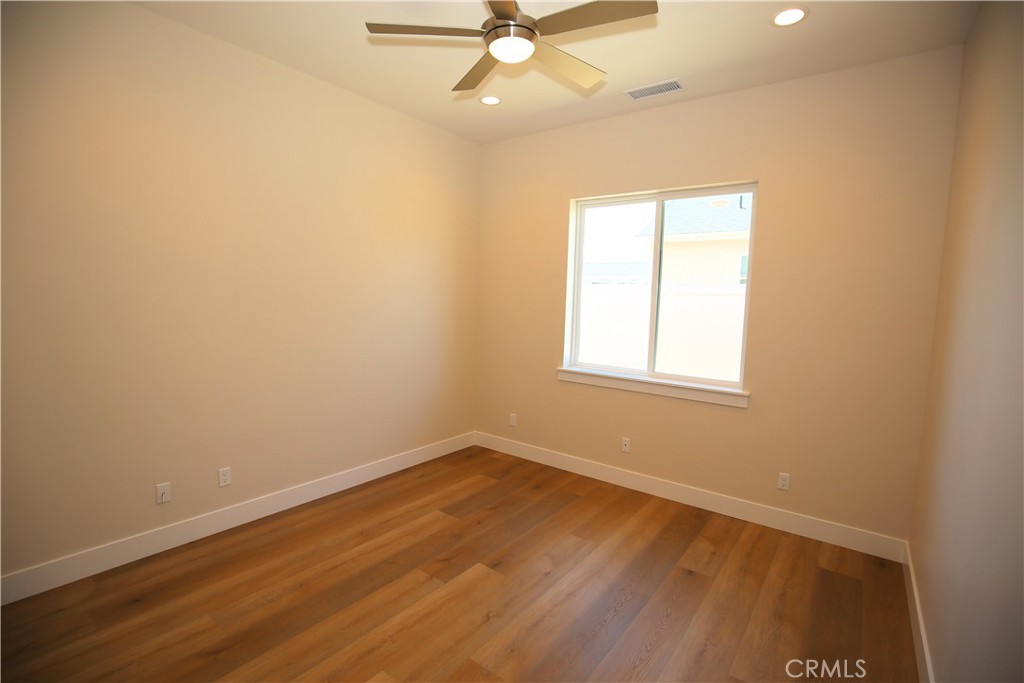 2050 Prospect Avenue Paso Robles, CA 93446 - Photo 26 of 39 Guest bedroom