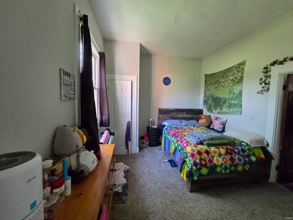 $179,900 | 1526 South Burlington Drive, Unit 1, Muncie, IN 47302