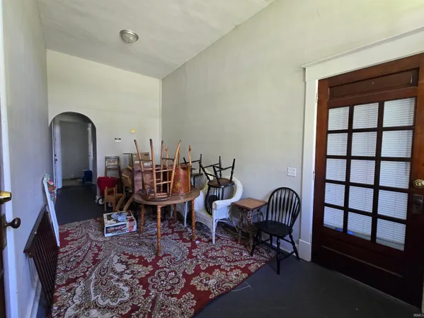 $179,900 | 1526 South Burlington Drive, Unit 1, Muncie, IN 47302
