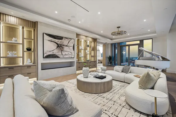 $9,997,000 | 1275 South Post Oak Lane, Unit 2502, Houston, TX 77056