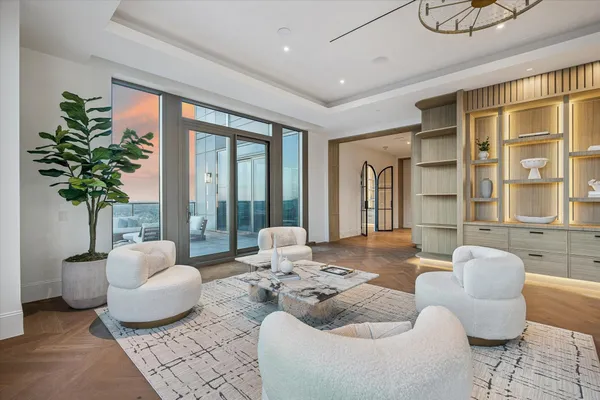 $9,997,000 | 1275 South Post Oak Lane, Unit 2502, Houston, TX 77056
