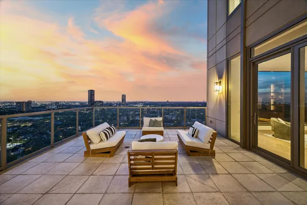 $9,997,000 | 1275 South Post Oak Lane, Unit 2502, Houston, TX 77056