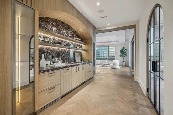 $9,997,000 | 1275 South Post Oak Lane, Unit 2502, Houston, TX 77056