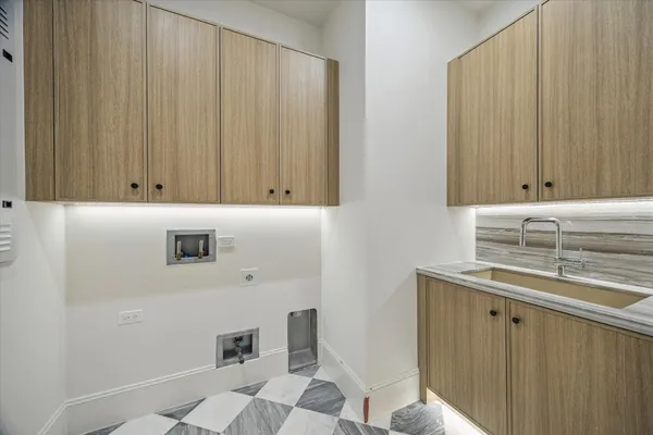 $9,997,000 | 1275 South Post Oak Lane, Unit 2502, Houston, TX 77056