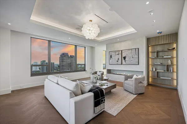 $9,997,000 | 1275 South Post Oak Lane, Unit 2502, Houston, TX 77056