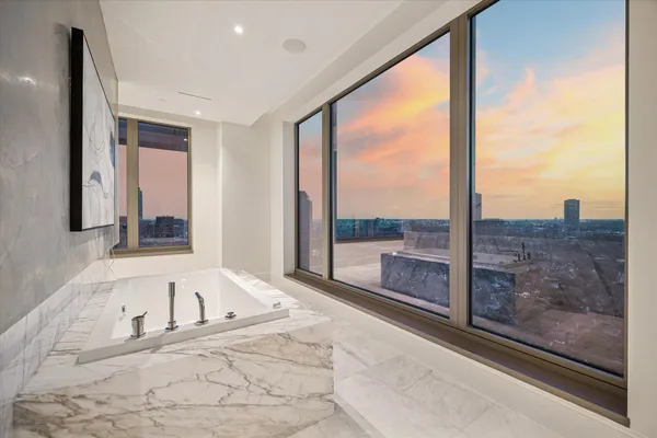 $9,997,000 | 1275 South Post Oak Lane, Unit 2502, Houston, TX 77056