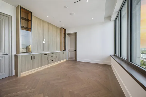 $9,997,000 | 1275 South Post Oak Lane, Unit 2502, Houston, TX 77056