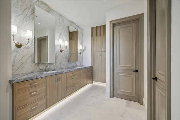 $9,997,000 | 1275 South Post Oak Lane, Unit 2502, Houston, TX 77056