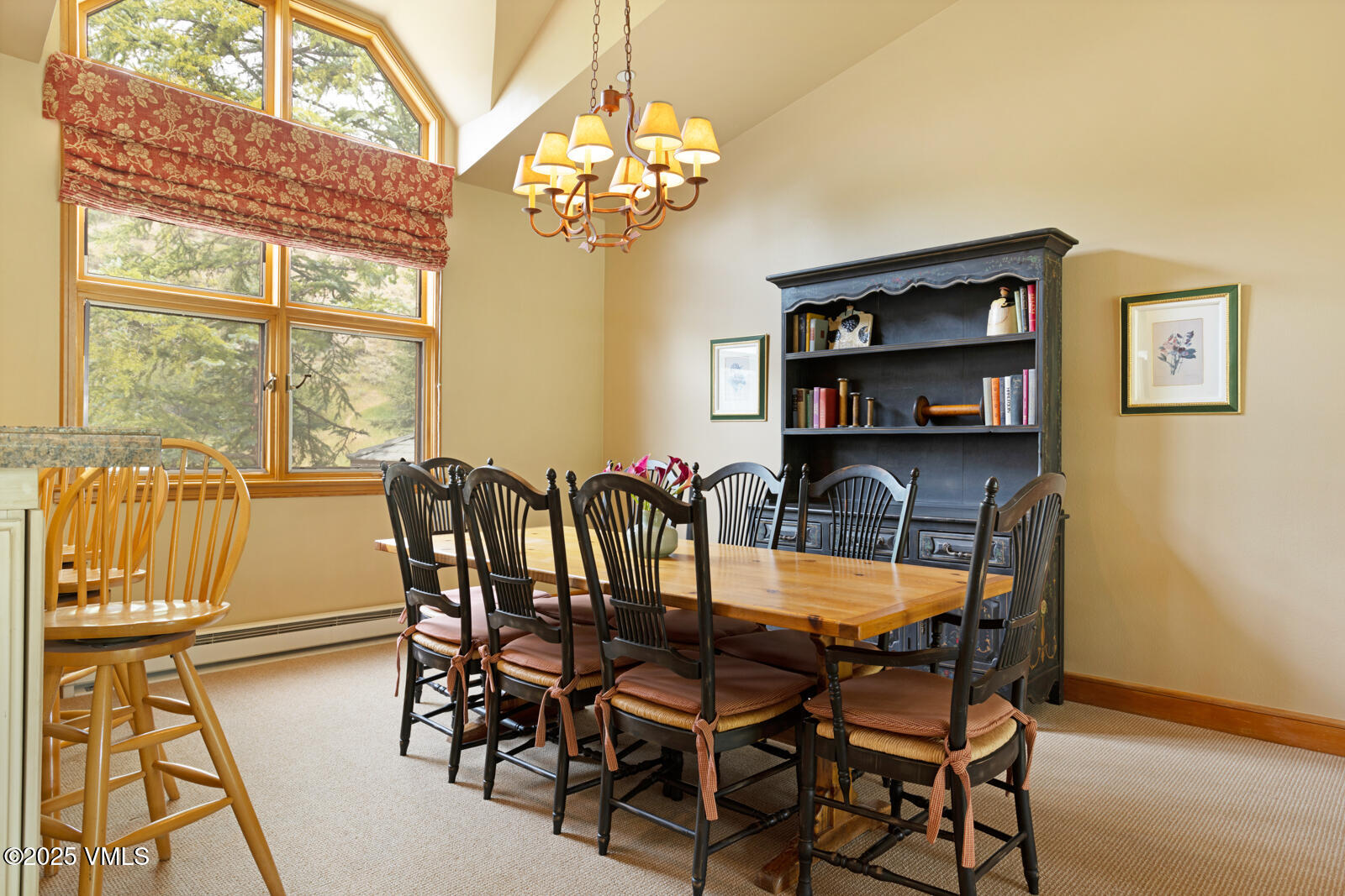 380 Offerson Road, Unit K2 Beaver Creek, CO 81620 - Photo 8 of 40 a dining room with furniture and window