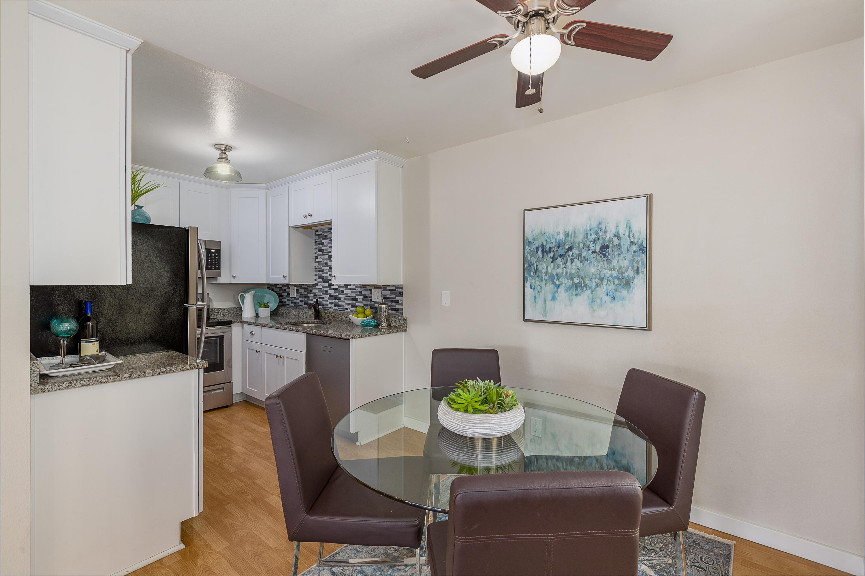 5512 Armitos Avenue, Unit 44 Goleta, CA 93117 - Photo 6 of 16 DR Kitchen HiRes