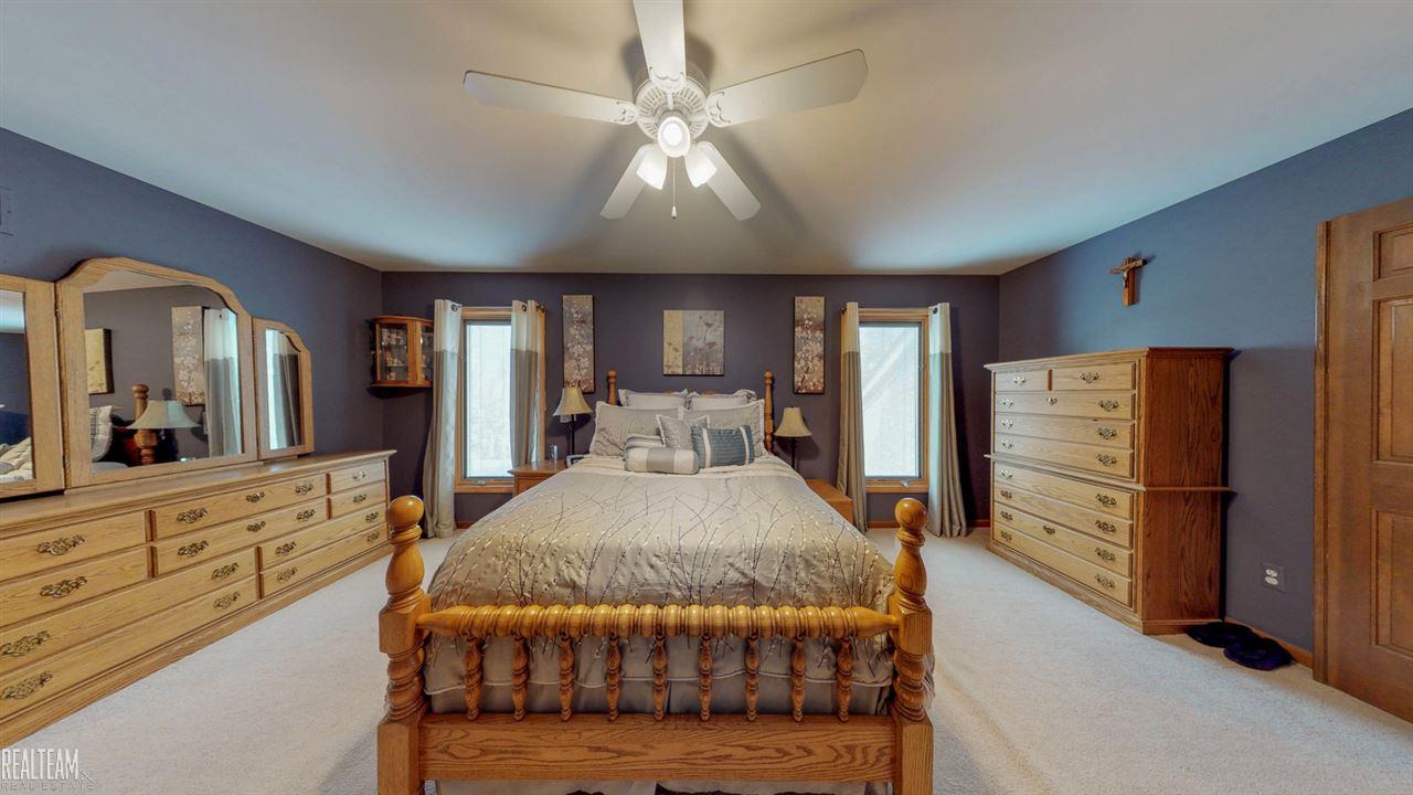 1686 Edinborough Drive Rochester, MI 48306 - Photo 23 of 42 31356728-22.JPG