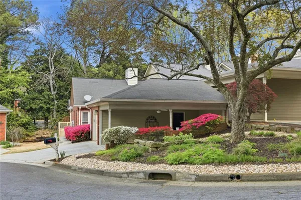 a front view of house with yard