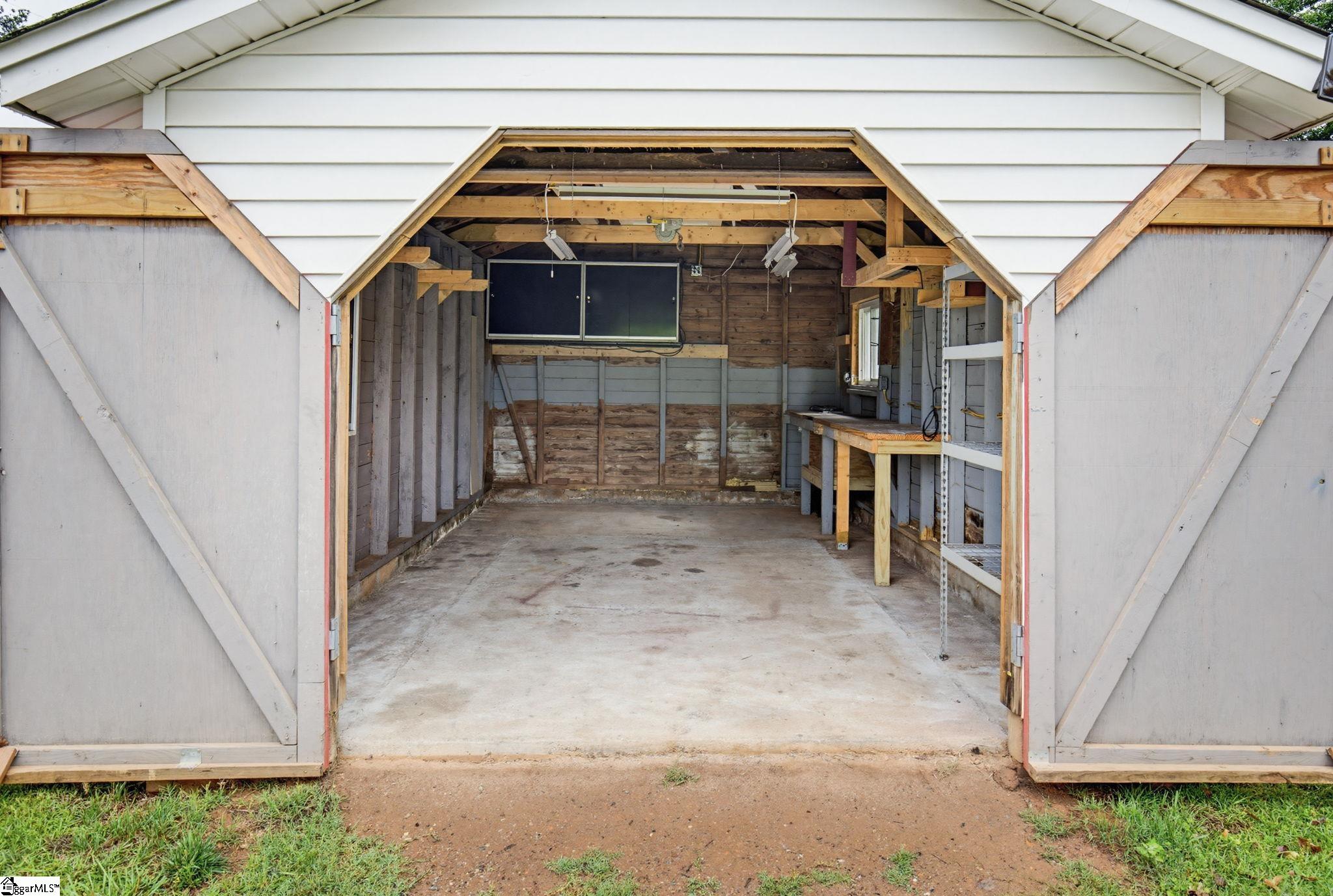 406 Old Liberty Road Easley, SC 29640 - Photo 18 of 34