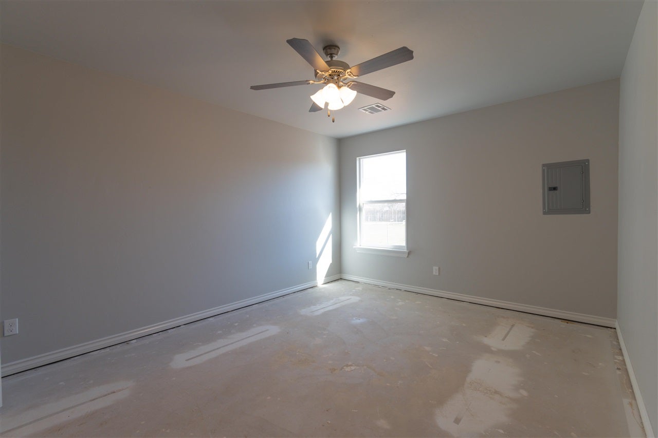 404 Grove Street Perry, OK 73077 - Photo 12 of 18 Gallery Image 12