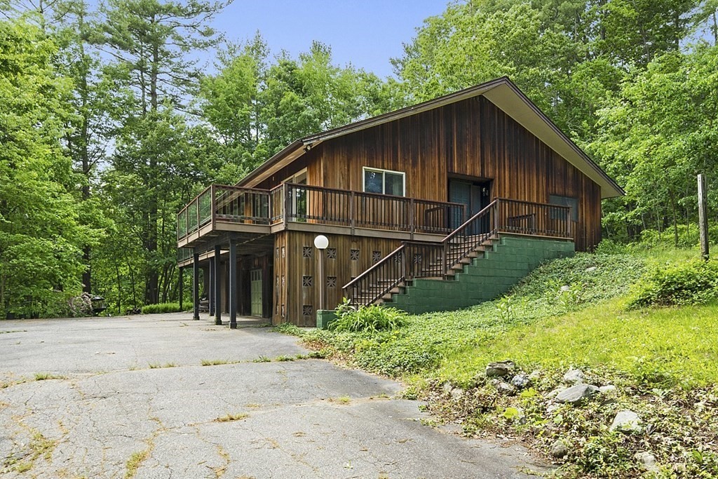 34 Floyd Hill Road Groton, MA 01450 - Photo 1 of 40 Gallery Image 1