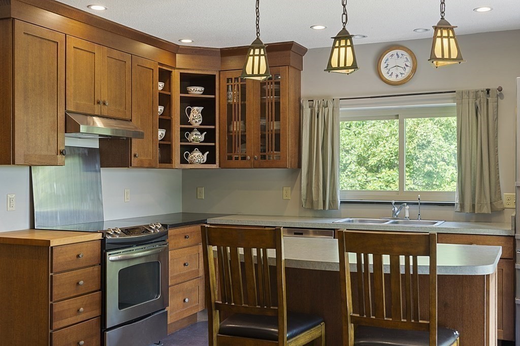 34 Floyd Hill Road Groton, MA 01450 - Photo 14 of 40 Gallery Image 14