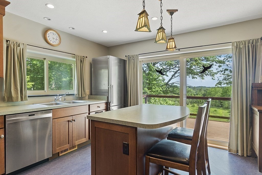 34 Floyd Hill Road Groton, MA 01450 - Photo 16 of 40 Gallery Image 16