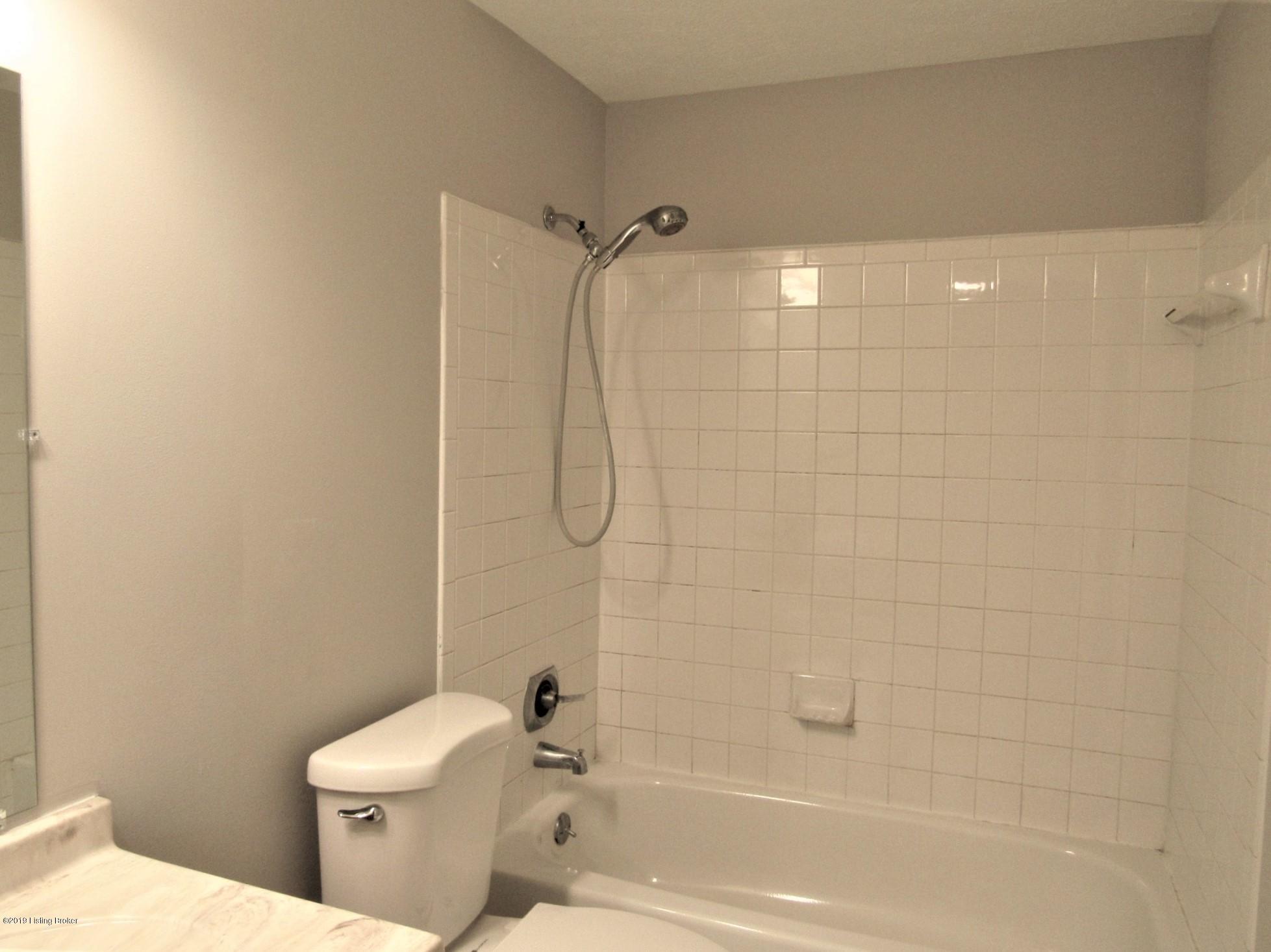 1234 Lexington Road, Unit 102B Louisville, KY 40206 - Photo 10 of 29 CIG_IMG013 (2)