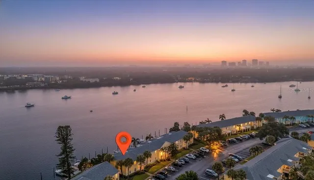 $2,300 | 101 Pompano Drive Southeast, Unit C, St. Petersburg, FL 33705