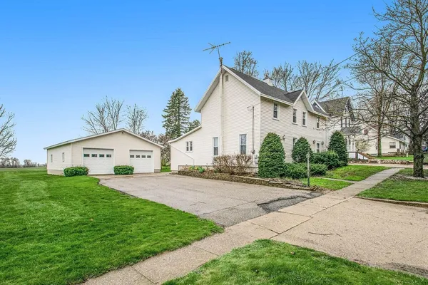 $244,000 | 96 East Waterloo Street Northwest, Casnovia, MI 49318