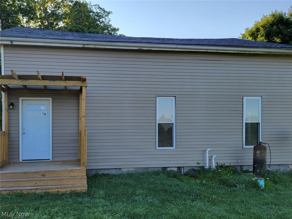 1410 Plymouth Ridge Road Ashtabula, OH 44004 - Photo 1 of 27