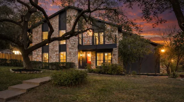 $1,095,000 | 2411 Lost Creek Boulevard, Austin, TX 78746