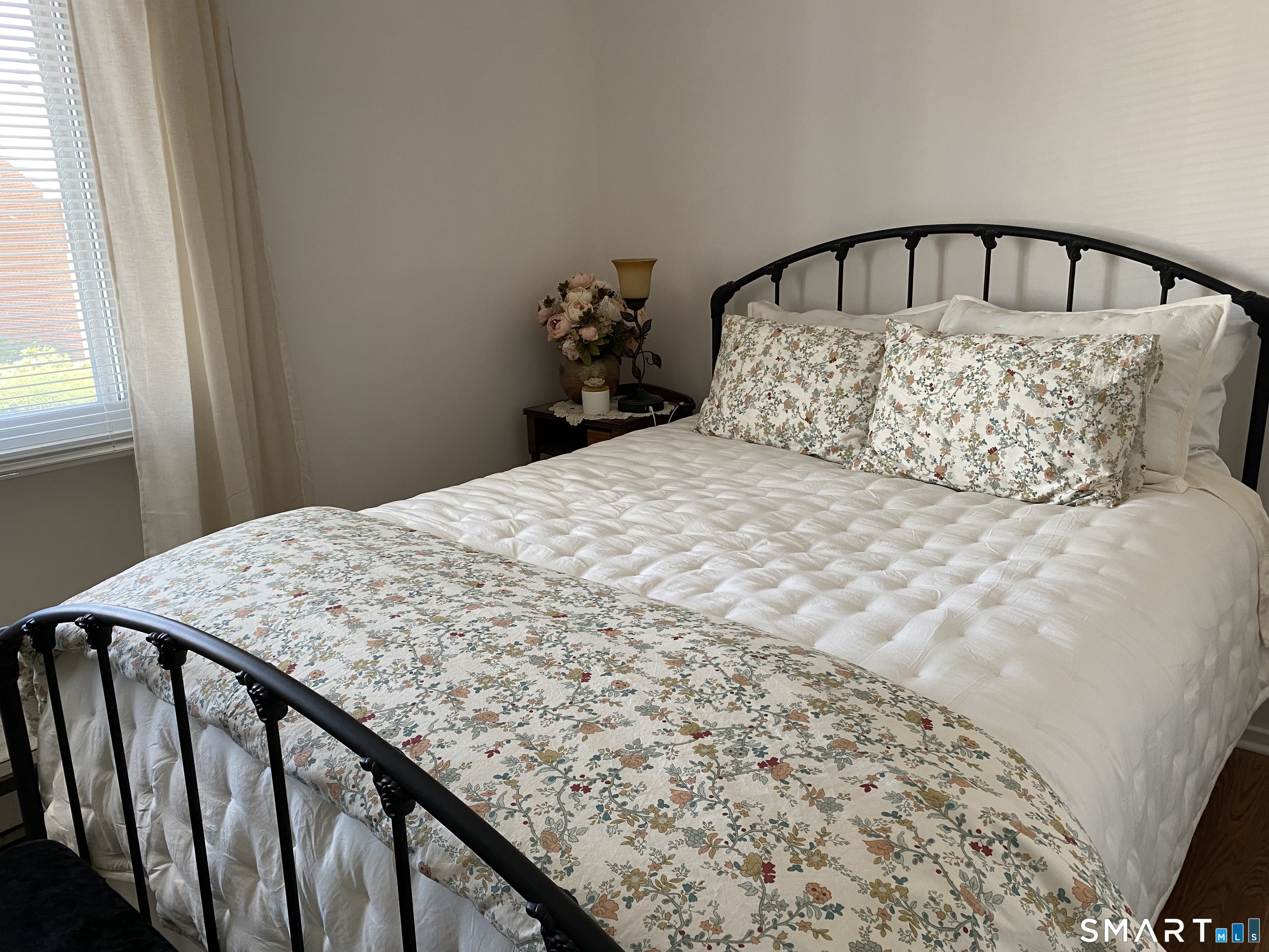 585 Park Road, Unit 58 Waterbury, CT 06708 - Photo 13 of 23 Master bedroom