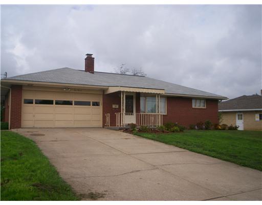 511 Ritchie Place Aliquippa, PA 15001 - Photo 2 of 12 Exterior Front.