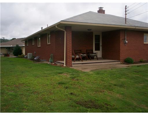 511 Ritchie Place Aliquippa, PA 15001 - Photo 4 of 12 Exterior Front.