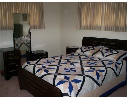 511 Ritchie Place Aliquippa, PA 15001 - Photo 7 of 12 Master Bedroom.
