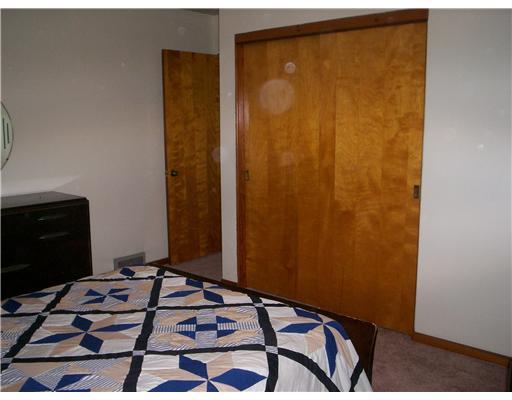 511 Ritchie Place Aliquippa, PA 15001 - Photo 8 of 12 Master Bedroom.