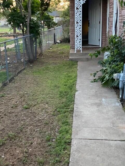 2104 Date Avenue Lubbock, TX 79404 - Photo 4 of 25 45e53a15-31f5-40e4-b863-f96937cc3870